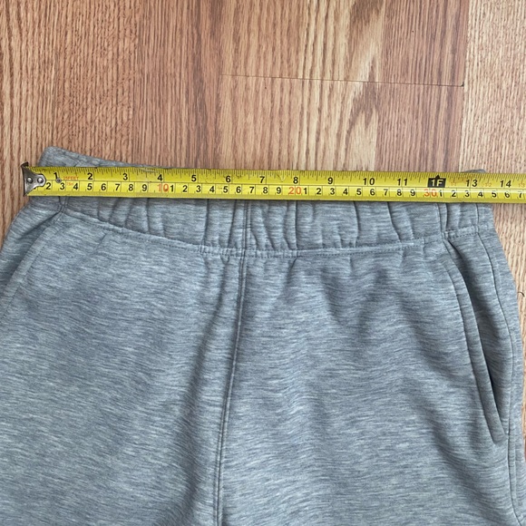 Uniqlo Heattech Gray Sweatpants - Picture 7 of 8